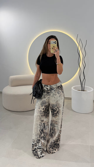 Wide Leg Leopard Jeans