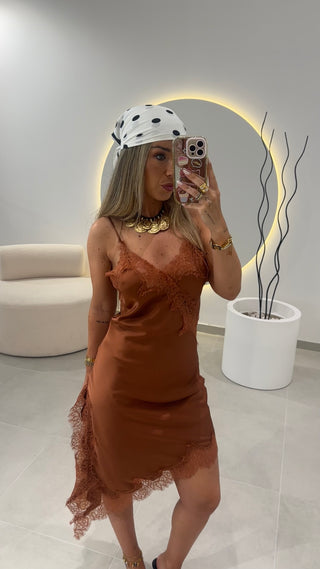 Vestido Lace Assimétrico