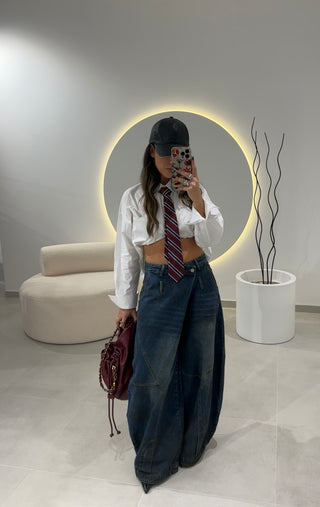 Oversized Crossover Jeans