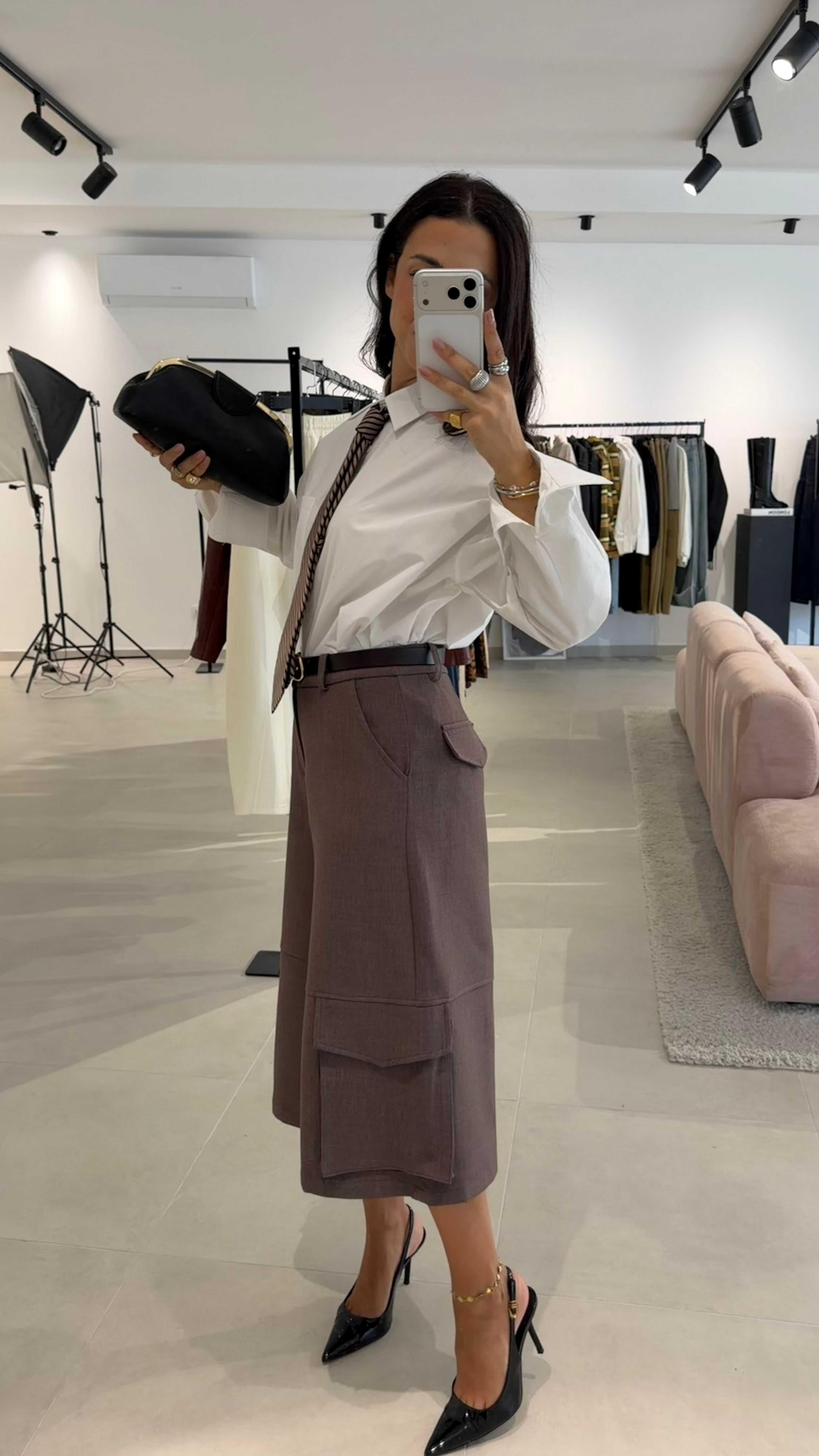 Taupe Bermuda Lumina
