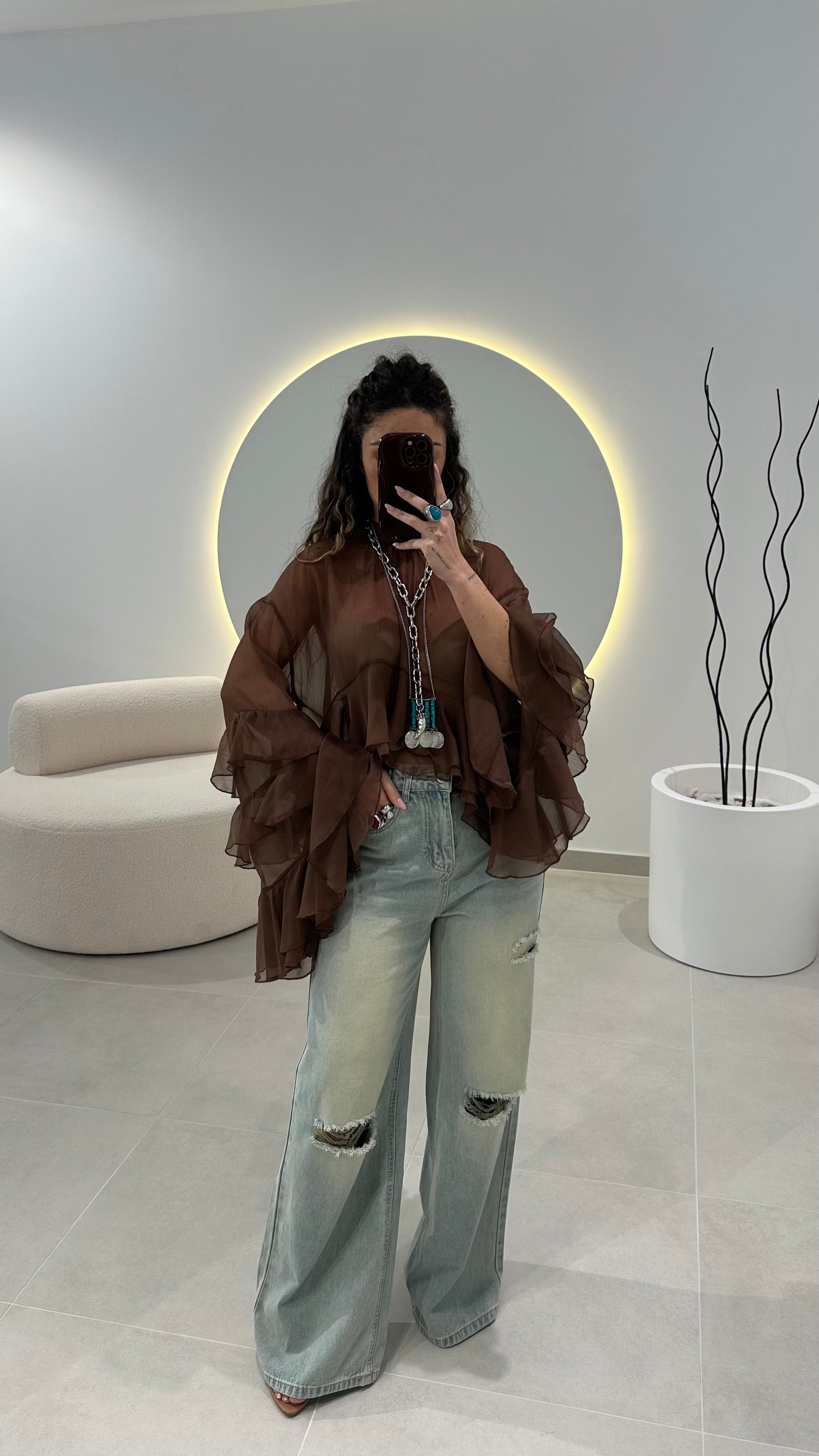 Blusa Castanha Folhos
