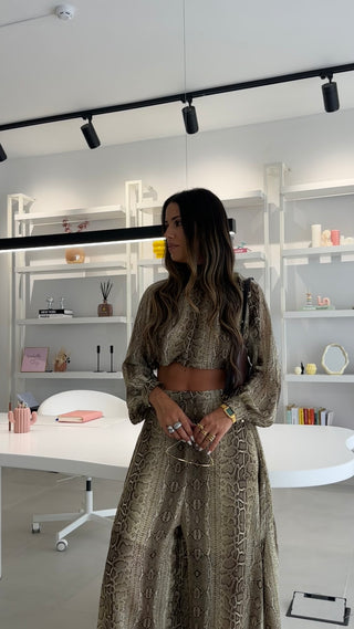 Conjunto Fluído Snake Print