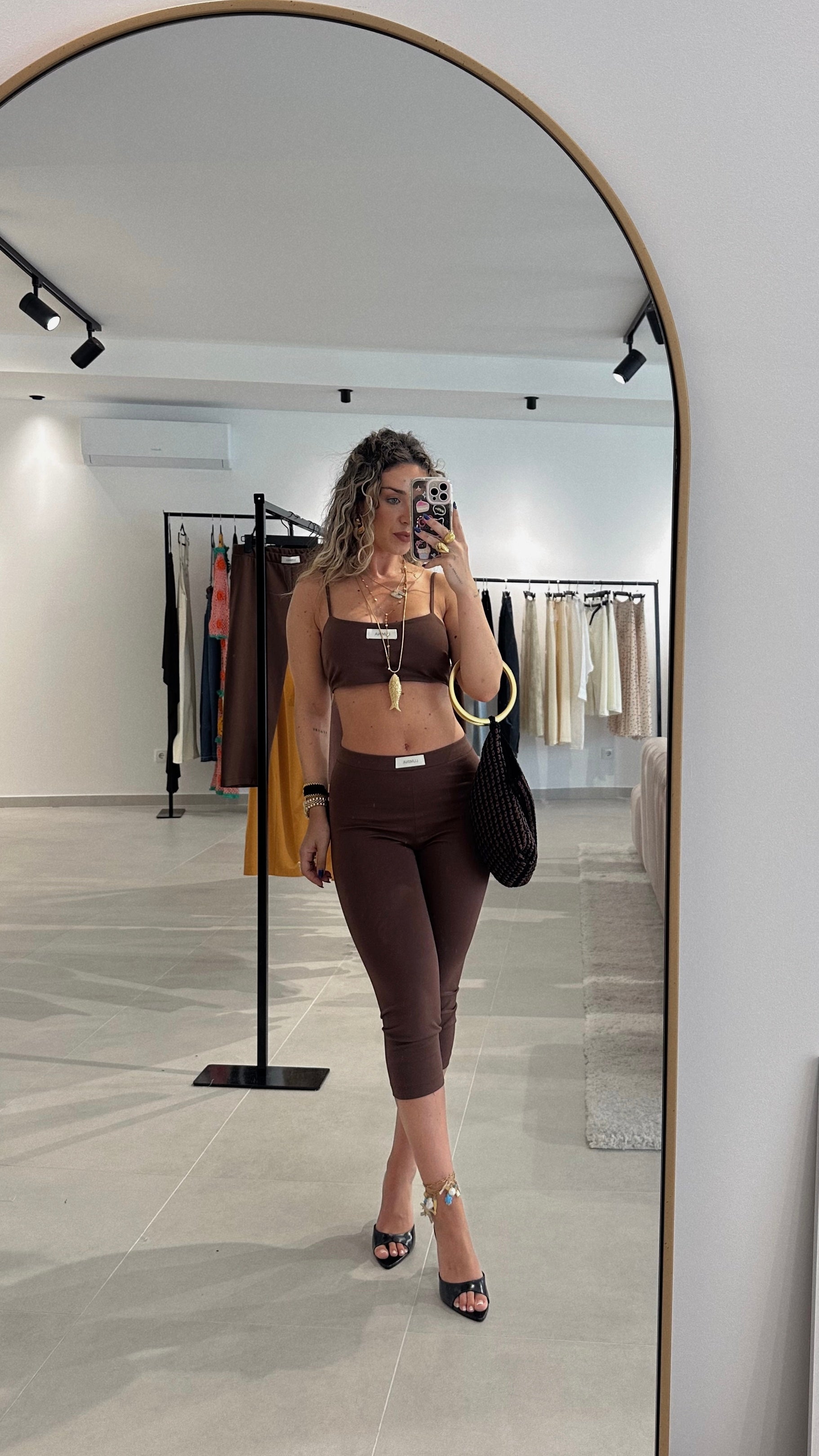 Conjunto Capri Castanho LUMINA