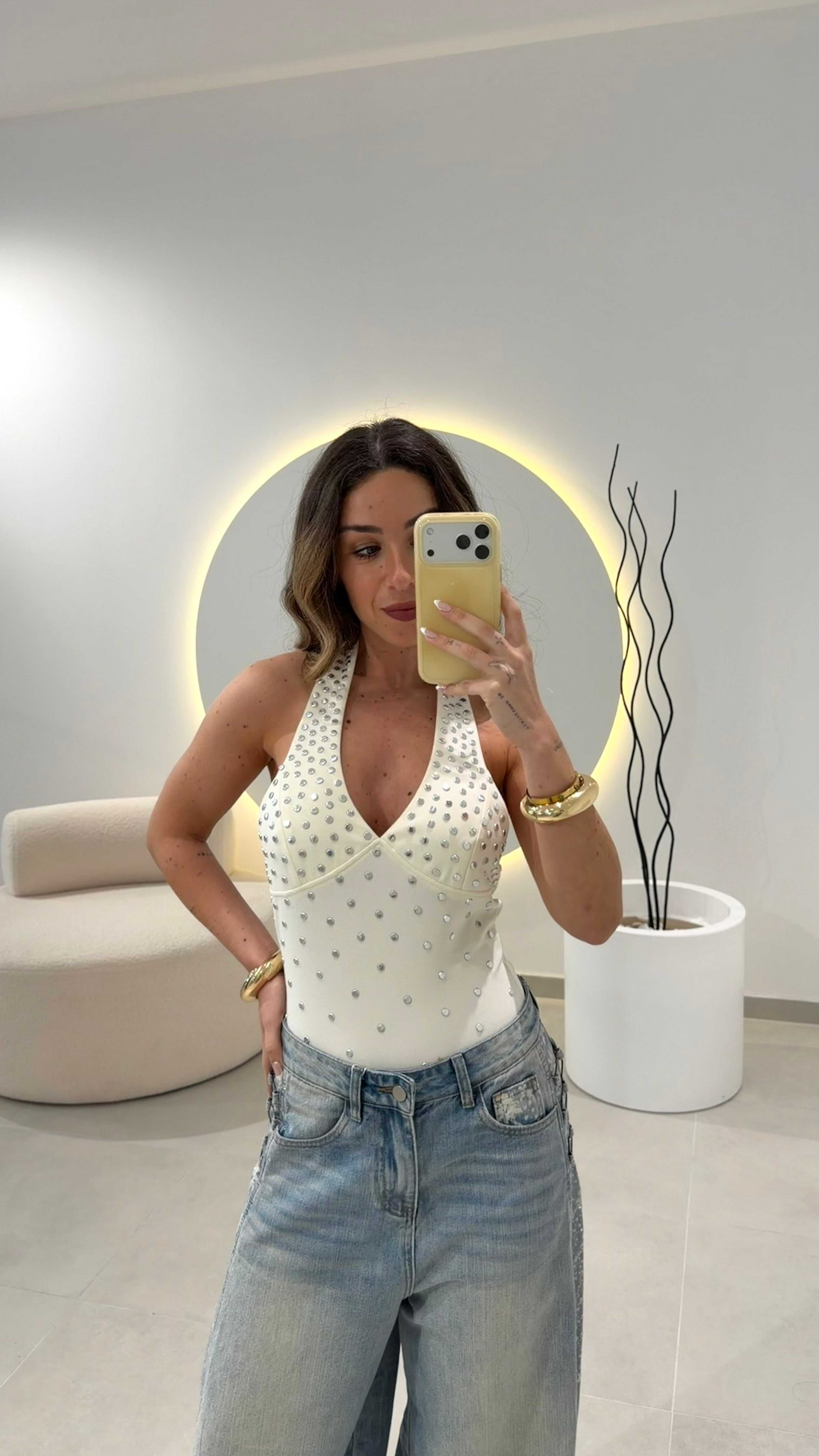Cream Studs Body