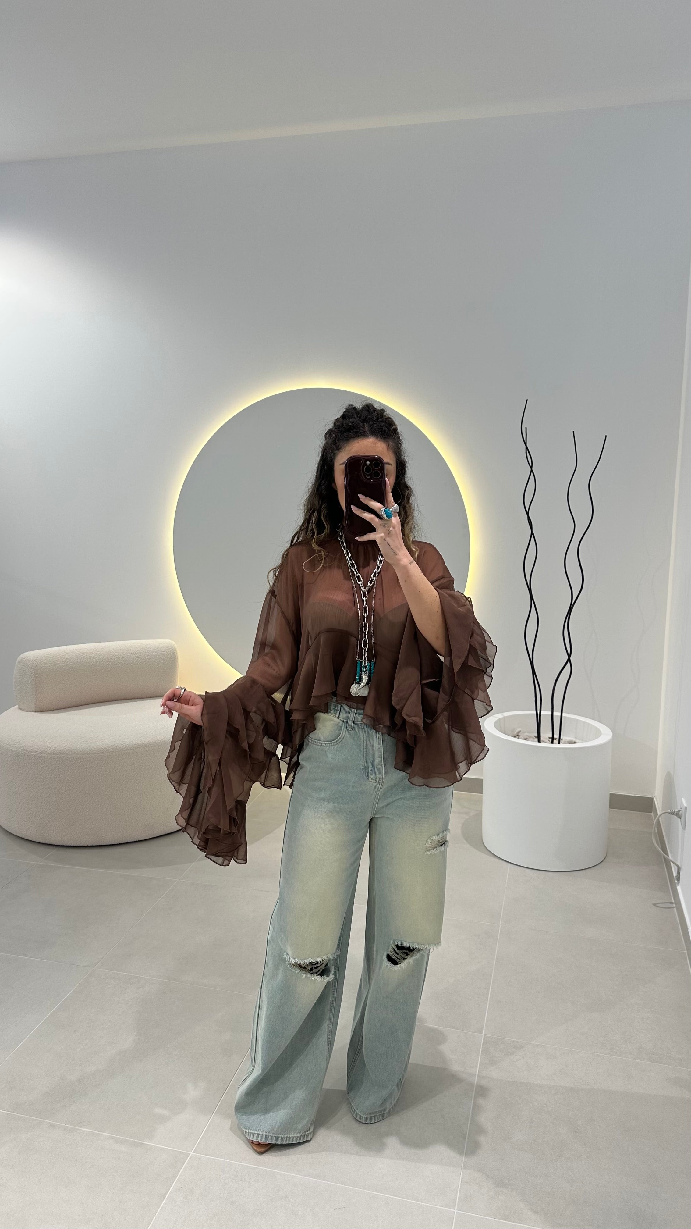 Blusa Castanha Folhos